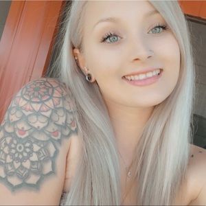 Meet your Posher, Abby